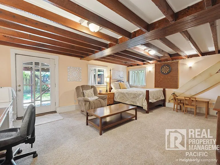 1550 Beverly Pl — Photo 26