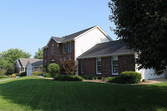 2nd image of 137 Merryfield Cir