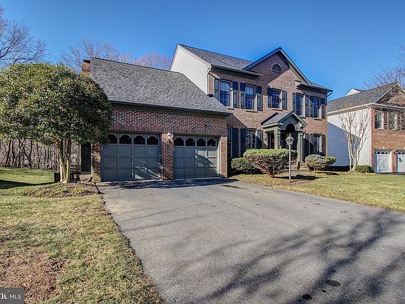 3rd image of 5016 Tothill Dr