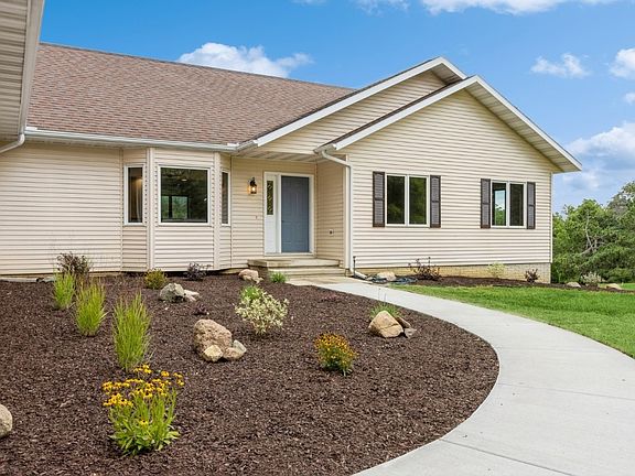 3rd image of 8501 Wildwood Ct