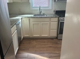 4 John St #4, Amityville, NY 11701