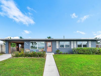 826 Small Drive, Lake Worth, FL, 33461