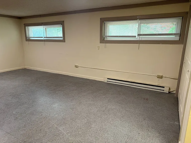 744 Crescent Dr #4 — Photo 4