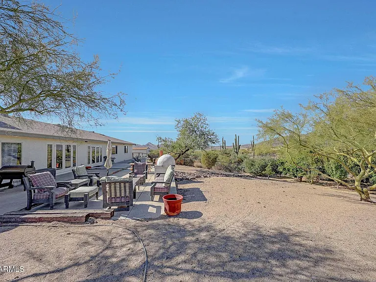 6914 E Highland Rd — Photo 25