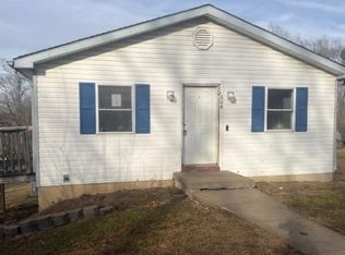 604 W Royle St, Richmond, MO 64085