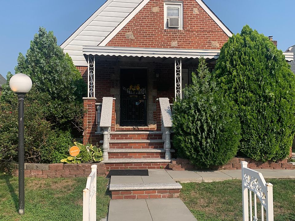 1st image of 11839 232nd St