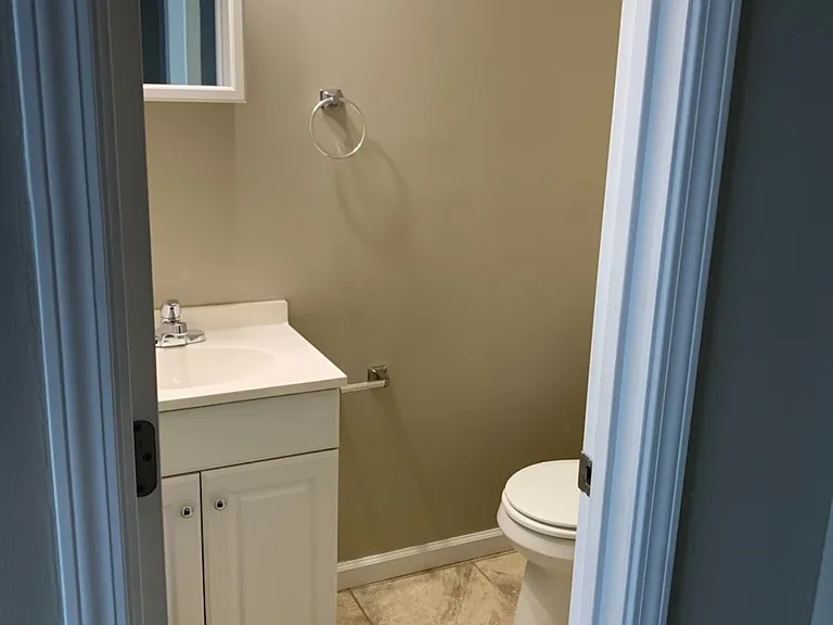 Oakcrest Apartments — Photo 16