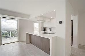 4th image of 2841 N Ocean Blvd #19