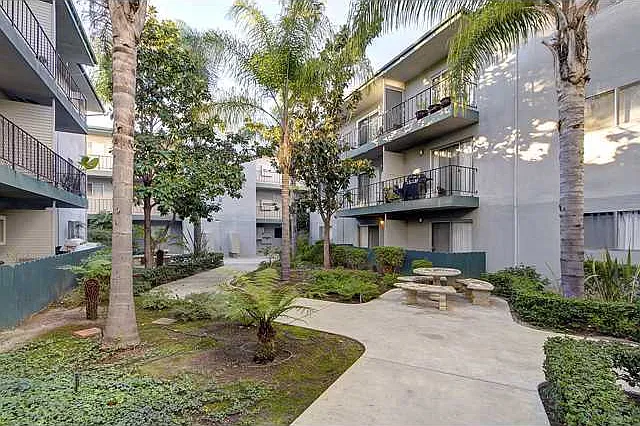 4875 Cole St — Photo 1
