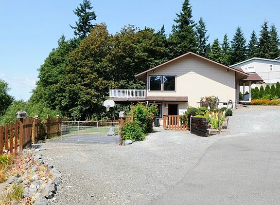 2nd image of 1068 Pinehurst Ct