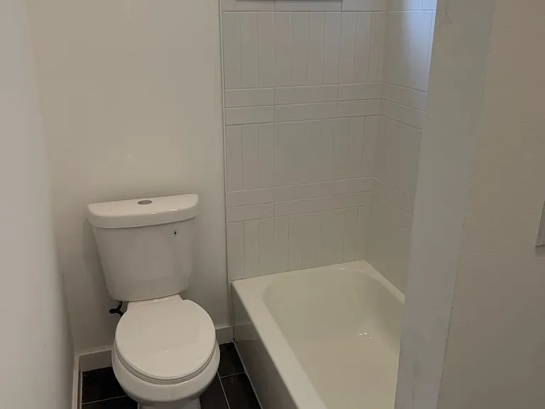 212 Abbey Ln — Photo 15