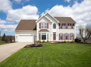 16 Mildenhall Rdg, Fairport, NY 14450