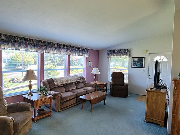 5th image of 3220 Crescent Ave Space 62