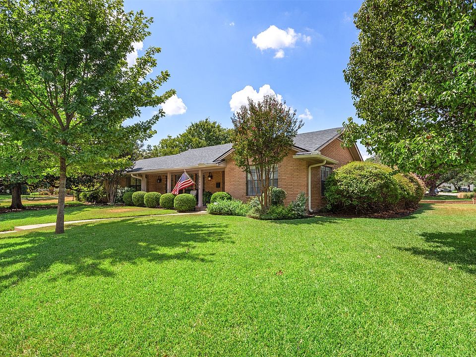 1st image of 3700 Parkcrest Ct