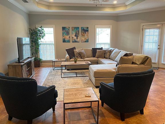 4th image of 3826 Old Vine Way