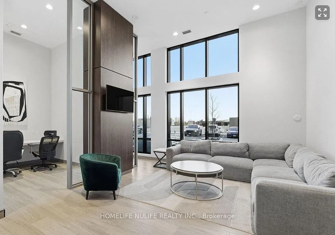 2 bed, $2,100 — Photo 2