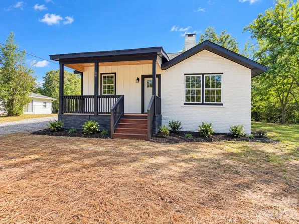 109 S 2nd St, Lilesville, NC 28091