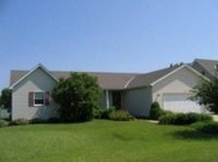 826 Heritage Ln, Ottawa, IL 61350