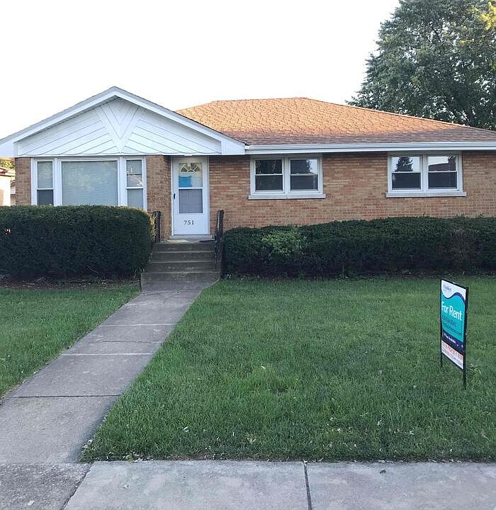 1st image of 751 E 163rd Pl