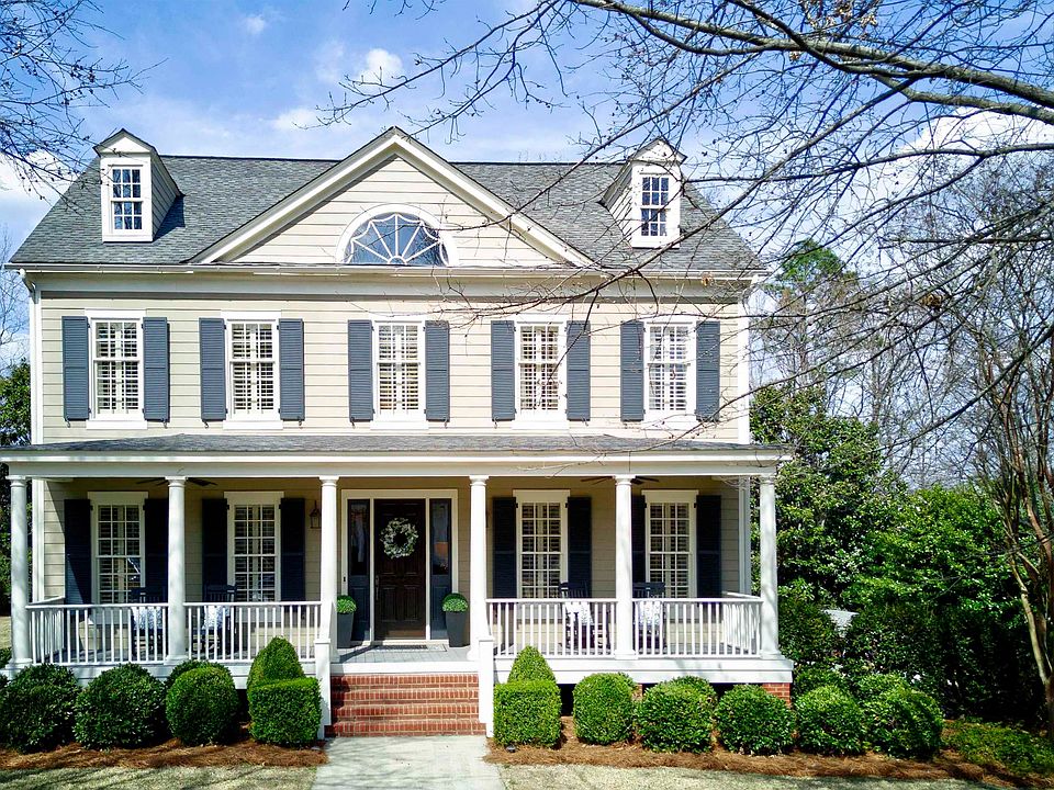 1st image of 633 Founders Park Dr W