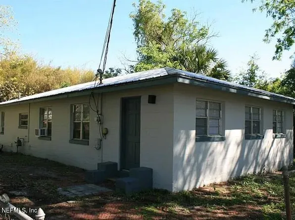803 N 17TH Street, Palatka, FL 32177