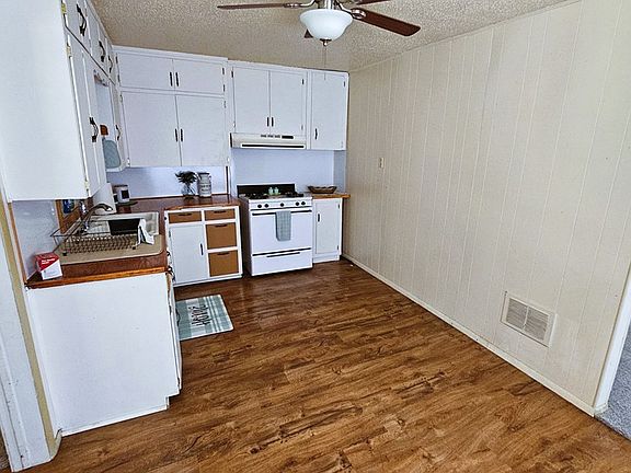 5th image of 11789 Coleman St
