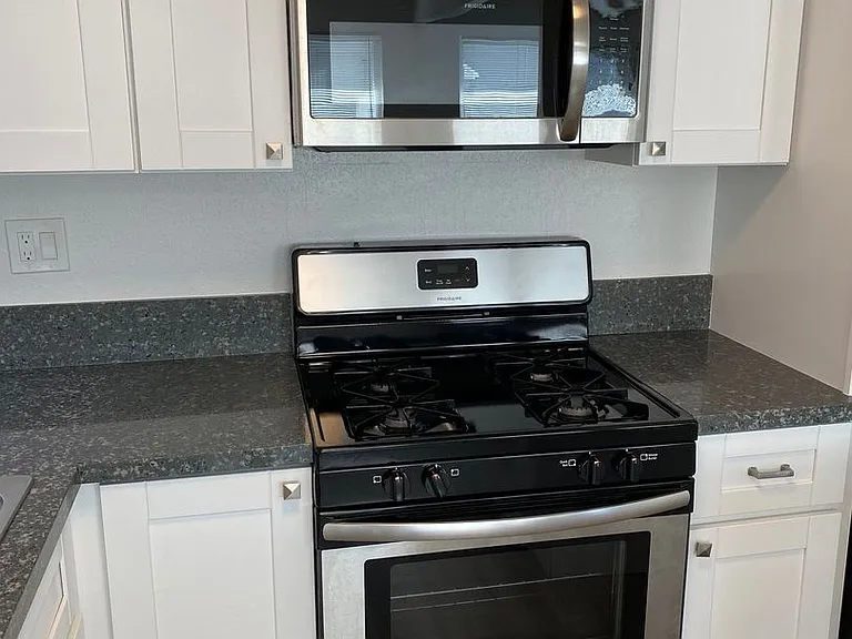 4173-4175 Altadena Ave — Photo 7