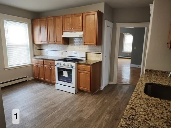 21 Windham St, Worcester, MA