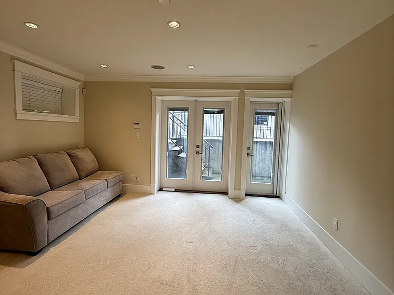 1877 W 37th Ave — Photo 7