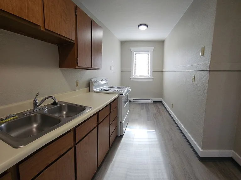 Florence Apartments — Photo 48