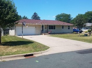 6949 Edgewood Ave N, Brooklyn Park, MN 55428