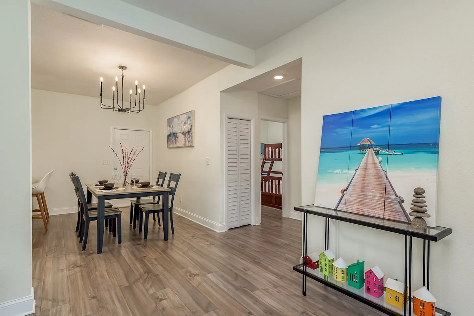 3 bed, 2.0 bath, 1323 sqft, $3,811 — Photo 4