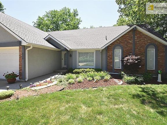 Brick and stucco front for low maintenance
