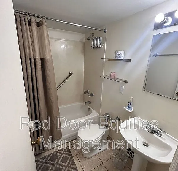 123 N Broad St #405 — Photo 7
