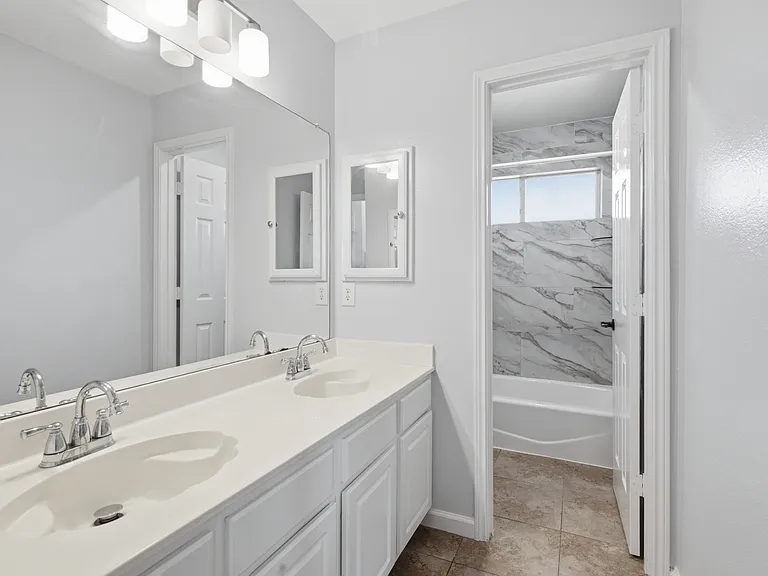 2114 Rustic Ridge Dr — Photo 8