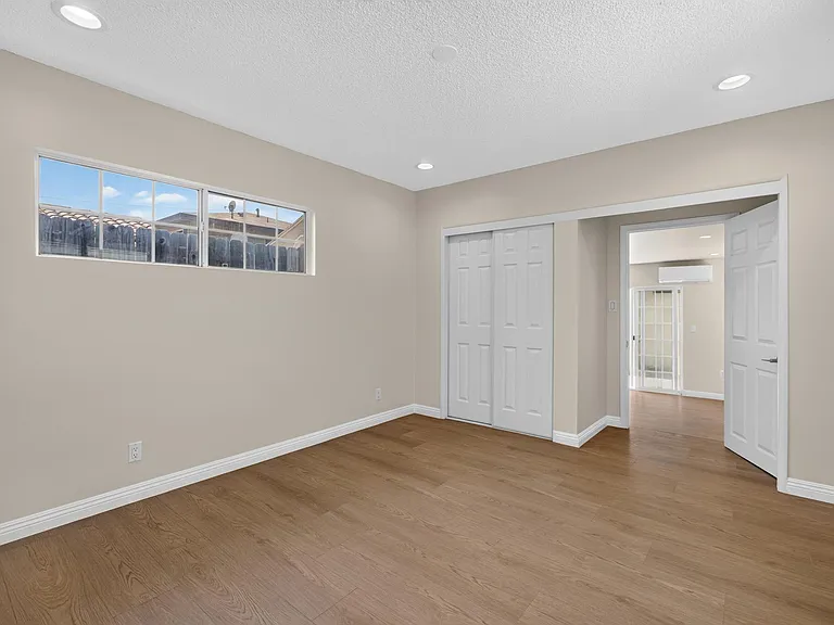 11949 Truro Ave #1/2 — Photo 12
