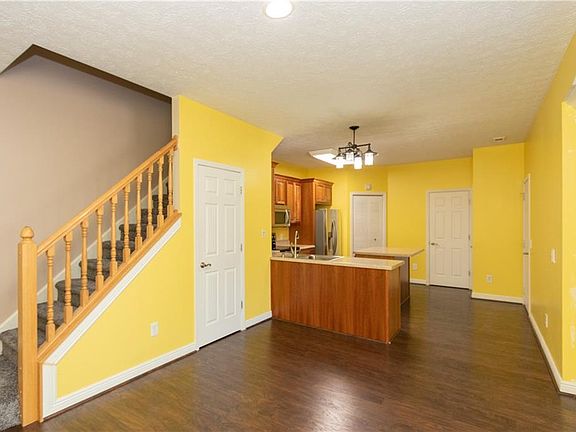 5th image of 5936 Streamwood Ln