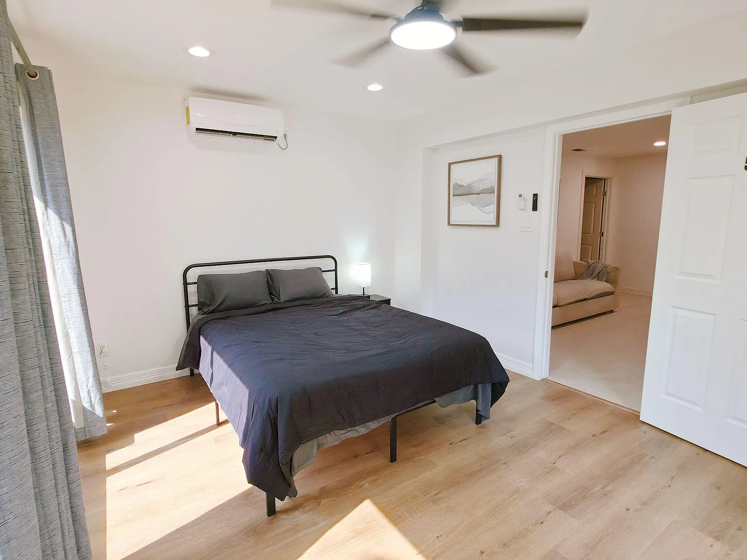 4 bed, 4.0 bath, 2800 sqft, $1,113 — Photo 2