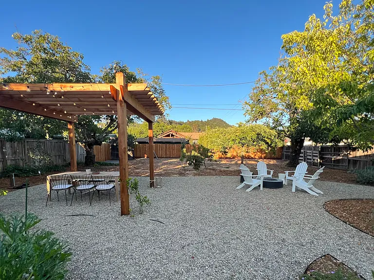 902 Harold Ln — Photo 28