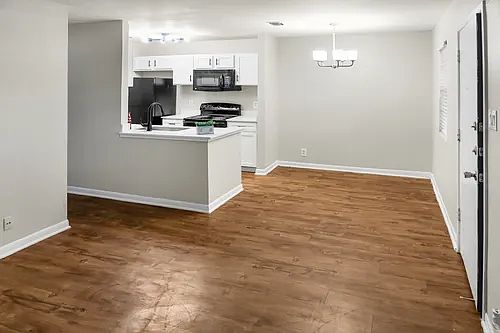 1st image of 483 Laurel Ln #311