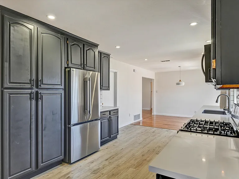 177 Romney Ave — Photo 14