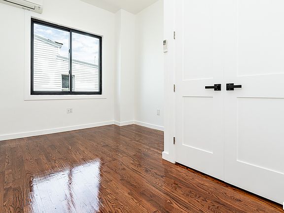 5th image of 431 Cleveland St Floor 1