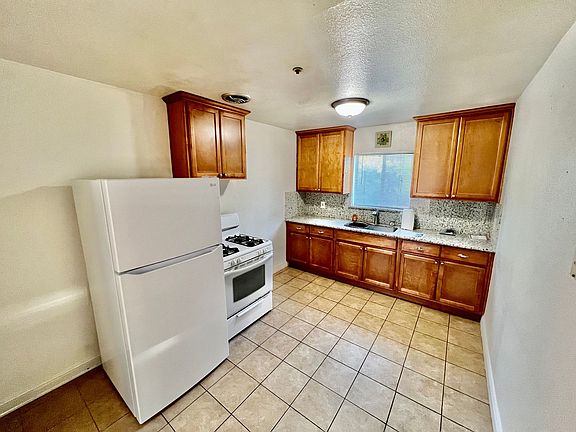 3rd image of 33954 13th St
