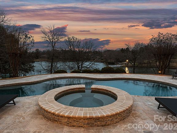 5th image of 8721 Lake Challis Ln