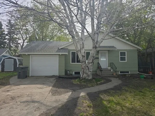 410 17th St S, Moorhead, MN 56560
