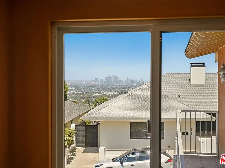4131 Mantova Dr — Photo 42
