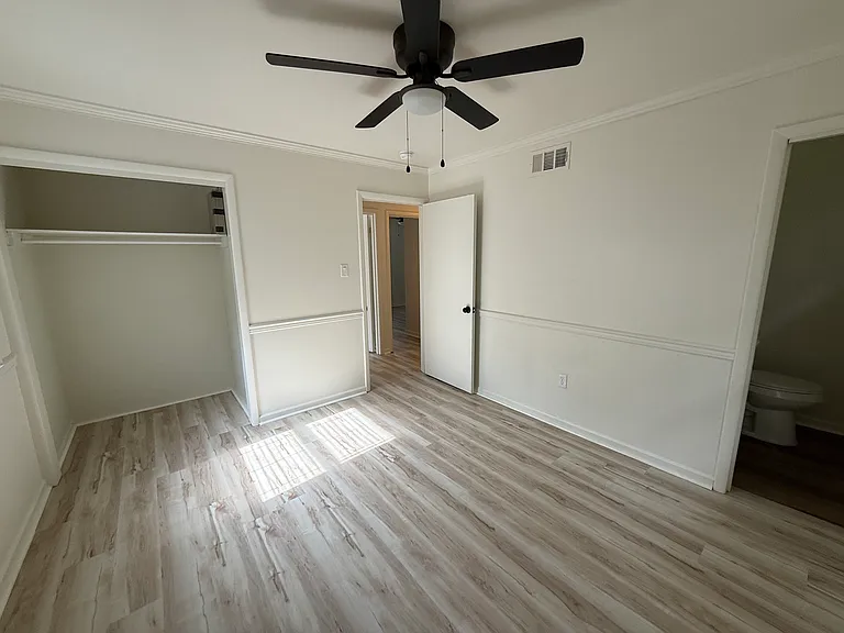 9906 Brooks Ln — Photo 11