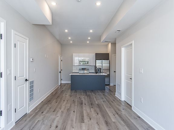 2nd image of 2710 Ridge Ave #3