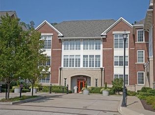 1240 Crescent Pl APT 1E, Pittsburgh, PA 15217