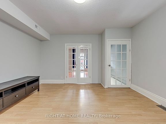 4th image of 3146 Dundas St W #A
